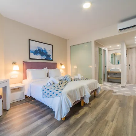 Bio & העיירה רתימנו