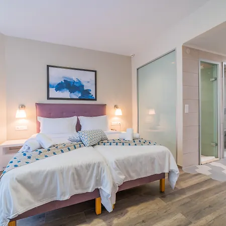 Hotel Bio & 4*